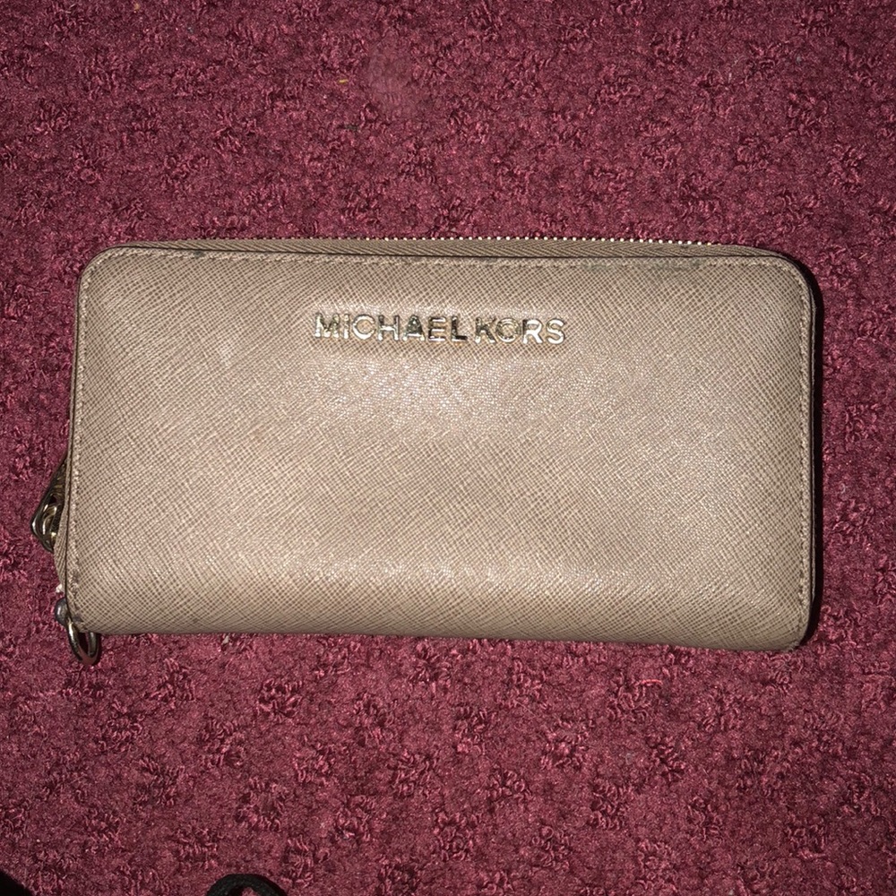 Taupe Micheal Kors wallet